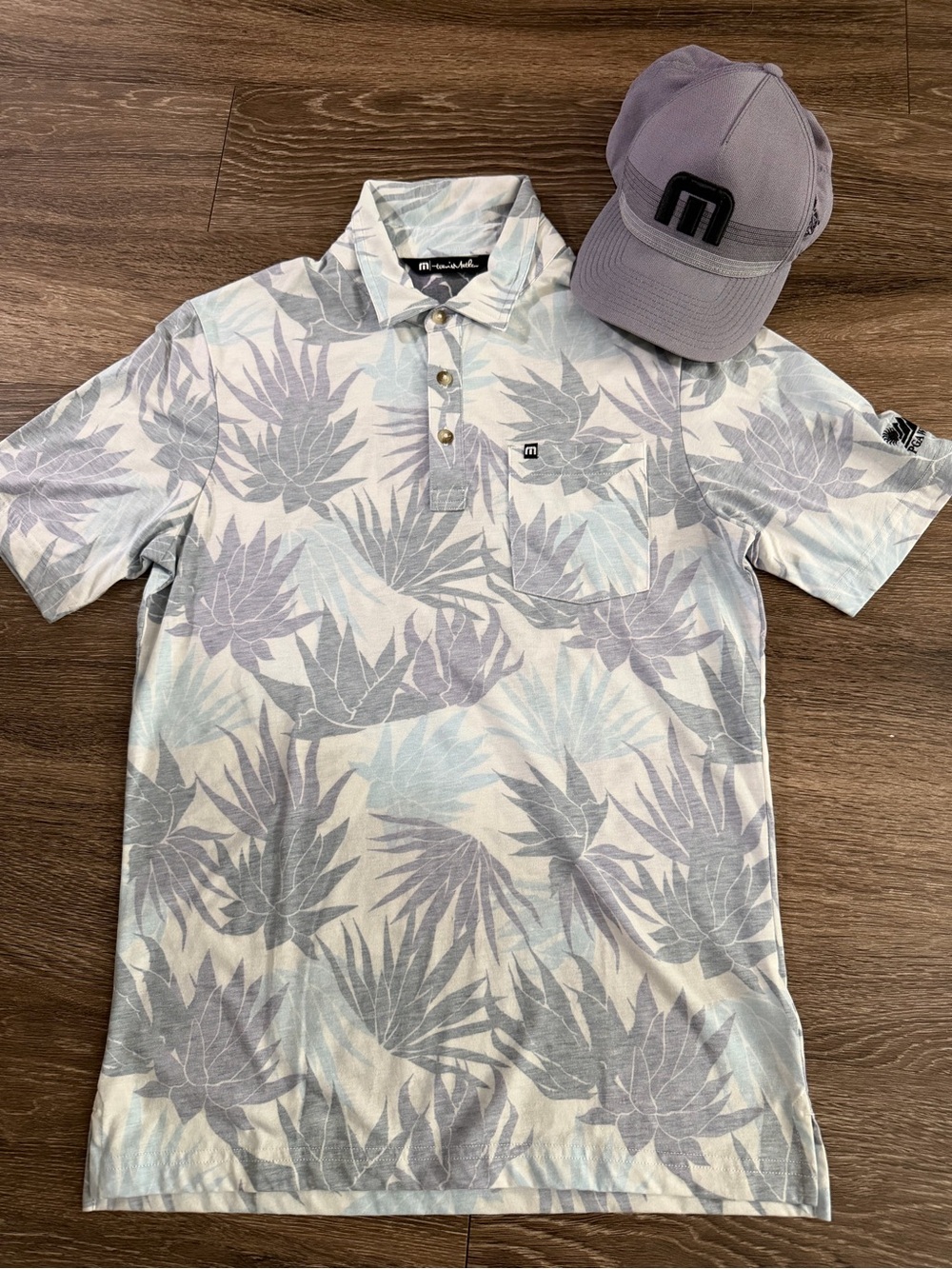 Travis Mathew PGA WEST Men's Floral Print Short Sleeve Golf Polo Shirt with hat